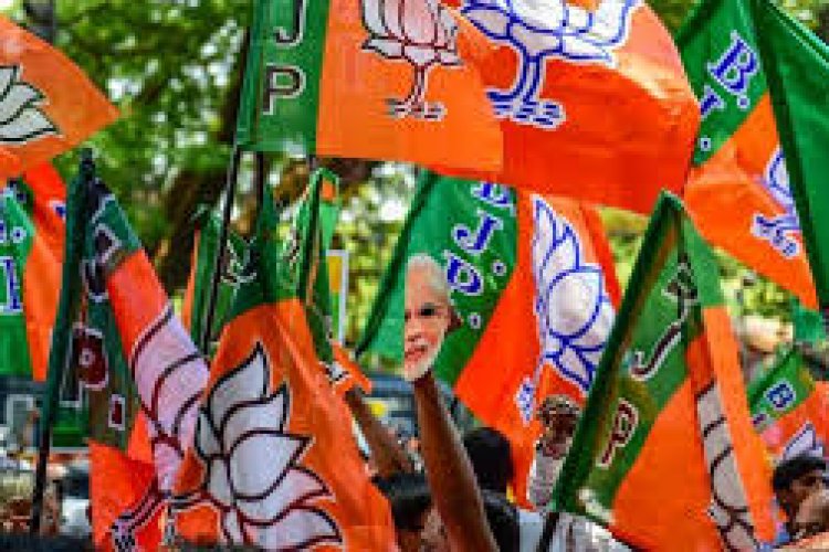 यूपी चुनाव: प्रदेश में भाजपा की आंधी, पश्चिम से लेकर पूर्वांचल तक बढ़त बरकरार