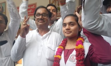 इण्टरमीडिएट में फतेहपुर की छात्रा दिव्यांशी टॉपर