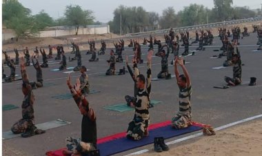 अंतरराष्ट्रीय योग दिवस पर फिट रहने का संदेश दे रहे सीमा प्रहरी