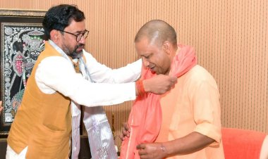 आजमगढ़ के नव निर्वाचित सांसद निरहुआ ने योगी से की मुलाकात