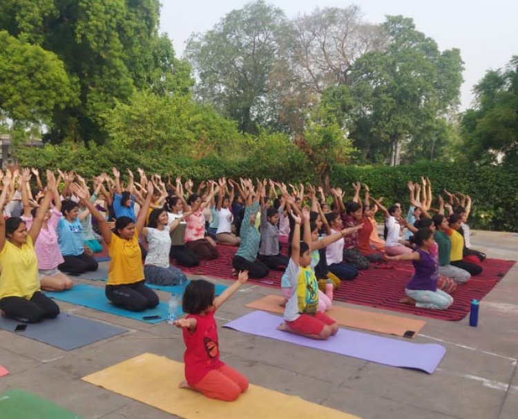 इविवि में छात्राओं के लिए सात दिवसीय विशेष योग शिविर शुरू