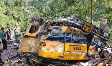 कुल्लू में बस खाई में गरी, 16 की मौत