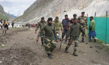 अमरनाथ आपदाः 15 श्रद्धालुओं की मौत, 65 लापता, बचाव कार्य जारी