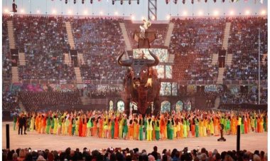 रंगारंग समारोह के साथ हुआ राष्ट्रमंडल खेलों का आगाज