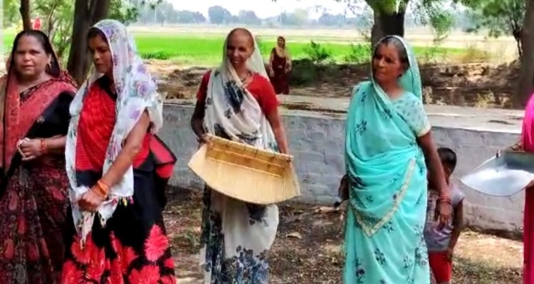 कानपुर देहात में नहीं बरसे बदरा, तो इंद्र देव को मनाने को महिलओं ने की भौरी पूजा