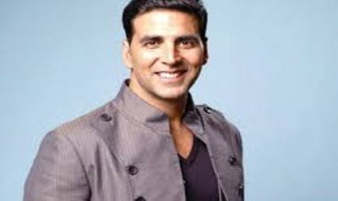 डीपी पर तिरंगा लगाकर यूजर्स के निशाने पर आए अक्षय कुमार