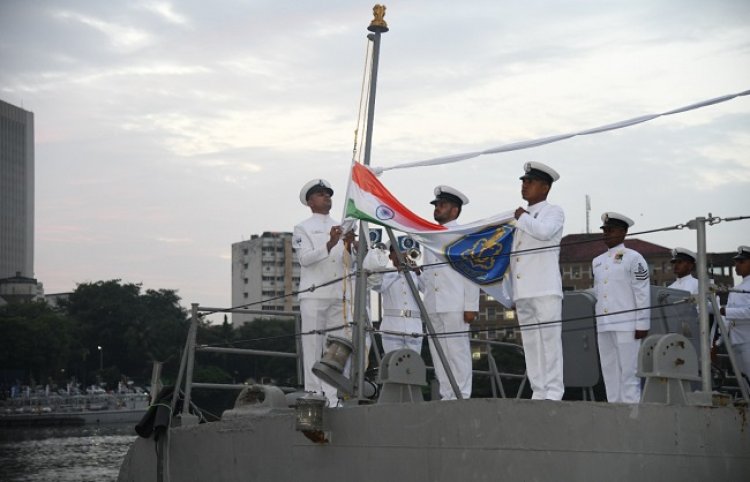 कारगिल युद्ध में पाकिस्तान को धूल चटाने वाला भारतीय युद्धपोत 'अजय' सेवामुक्त