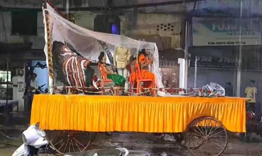 प्रयागराज में दशहरा के दिन बारिश ने बिगाड़ा मेले का मजा