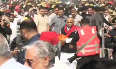 मुलायम सिंह की अस्थियां संगम में विसर्जित