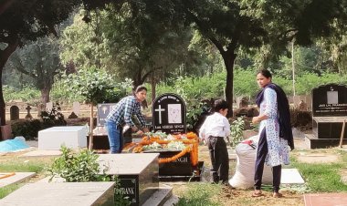 क्रिश्चियन समुदाय ने अपने पूर्वजों को किया याद, कब्रों पर चढाई फूल-मालाएं
