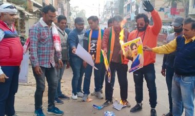 रिचा के बयान पर भाजपा कार्यकर्ताओं ने प्रदर्शन कर जताया आक्रोश