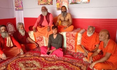 माघ मेले में साधु-संतों ने भी दी प्रधानमंत्री मोदी की मां को श्रद्धांजली