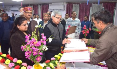 हिन्दी में सर्वश्रेष्ठ कार्य कर नई उपलब्धियां हासिल करें : महाप्रबंधक