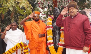 नेताजी सुभाष चंद्र बोस की जयन्ती मनी, विशाल प्रतिमा की महाआरती