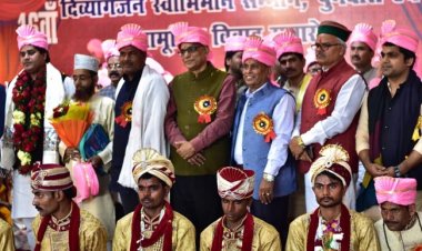 शिवरात्रि पर 12 दिव्यांग लड़कियों ने बग्घी पर बैठ निकाली बारात