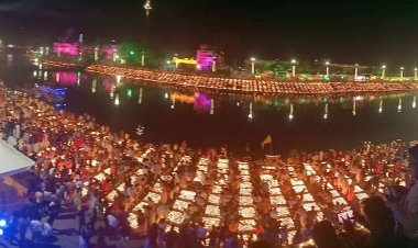 18 लाख 82 हजार 229 दीयों की रोशनी से जगमगायी भगवान महाकाल की नगरी