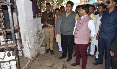 मंत्री नन्दी ने गंदगी मिलने पर जोनल अधिकारी को लगाई फटकार