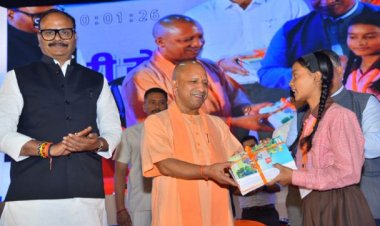 मुख्यमंत्री योगी ने स्कूल चलो अभियान का किया शुभारंभ