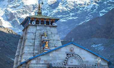 हर-हर महादेव की गूंज के साथ केदारनाथ मंदिर के कपाट खुले