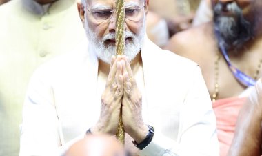 सोशल मीडिया पर छाए रहे प्रधानमंत्री मोदी, नया संसद भवन और सेंगोल