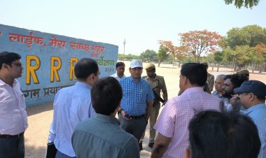 जिलाधिकारी ने परेड ग्राउंड में ग्राम विकास विभाग द्वारा संचालित योजनाओं के लाभार्थिंयों हेतु आयोजित होने वाली कार्यशाला की तैयारियों का लिया जायजा