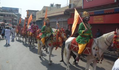 बाबा कालभैरव के स्वर्ण रजत पंचबदन प्रतिमा की भव्य शोभायात्रा निकली