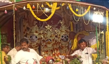 काशी के प्रसिद्ध लक्खा मेले में भगवान जगन्नाथ के दर्शन के लिए उमड़े श्रद्धालु