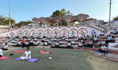 भारतीय सेना ने सरस्वती घाट पर योग दिवस के लिए किया विशेष कार्यक्रम