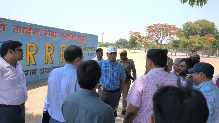 जिलाधिकारी ने परेड ग्राउंड में ग्राम विकास विभाग द्वारा संचालित योजनाओं के लाभार्थिंयों हेतु आयोजित होने वाली कार्यशाला की तैयारियों का लिया जायजा