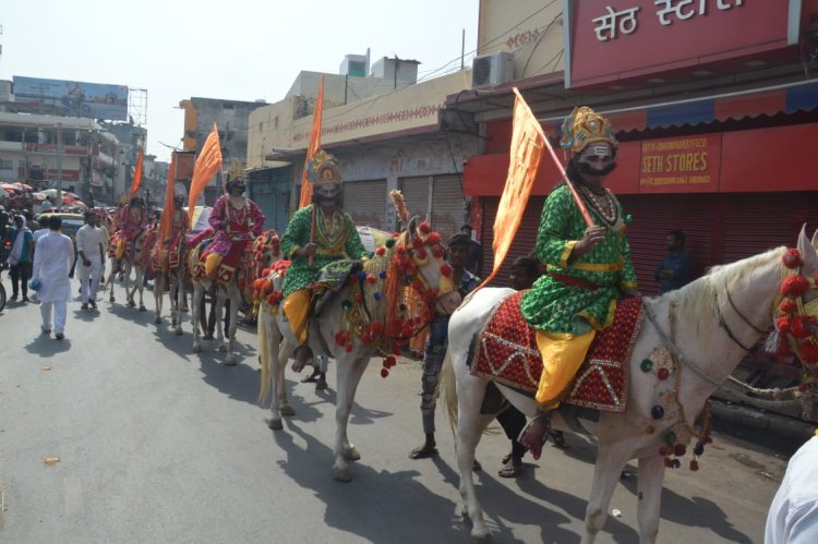 बाबा कालभैरव के स्वर्ण रजत पंचबदन प्रतिमा की भव्य शोभायात्रा निकली