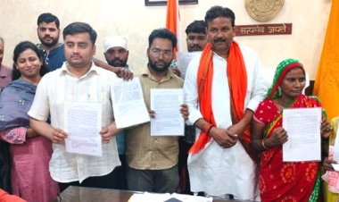 नगर निगम में मृतक आश्रितों को मिला नियुक्ति पत्र