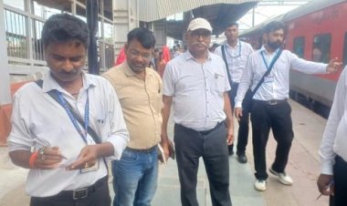 प्रयागराज छिवकी स्टेशन पर चेकिंग अभियान में पकड़ाये 379 यात्री