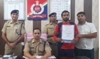 रेलवे सुरक्षा बल ने ट्रेन पर पत्थर मारने वाले को किया गिरफ्तार