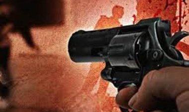 पुलिस व बदमाशों की मुठभेड़ में दो बदमाश घायल, तीन फरार