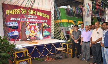 वाराणसी  जयंती पर विधि विधान से पूजे गए आदि शिल्पी भगवान विश्वकर्मा