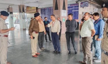 मंडल रेल प्रबंधक ने छठ पूजा के दृष्टिगत निरीक्षण कर दिये निर्देश