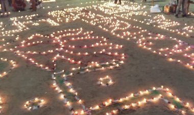 दीपों की अद्भुत छटा से जगमग हुआ संगम क्षेत्र