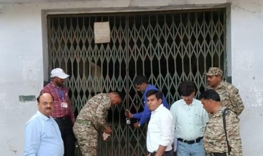 मुख्य कर निर्धारण अधिकारी ने 46 लाख गृहकर बकाये पर किया भवन कुर्क