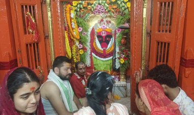 चैत्र नवरात्र: सातवें दिन कालरात्रि और भवानी गौरी का श्रद्धालुओं ने किया दर्शन पूजन
