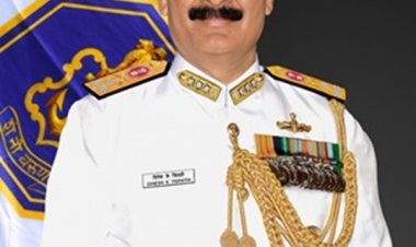 केंद्र की हरी झंडी, वाइस एडमिरल दिनेश कुमार त्रिपाठी होंगे अगले नौसेना प्रमुख
