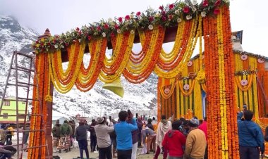 श्री केदारनाथधाम के कपाट खुले, मुख्यमंत्री धामी ने सपत्नीक किए दर्शन