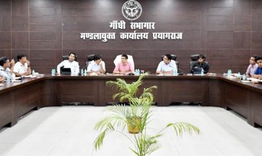 महाकुम्भ के कार्यों में लापरवाही करने वाले ठेकेदारों पर होगी कड़ी कार्रवाई : मण्डलायुक्त