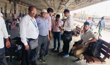 रेलवे चेकिंग अभियान में 862 यात्रियों से वसूला 5 लाख 59 हजार जुर्माना