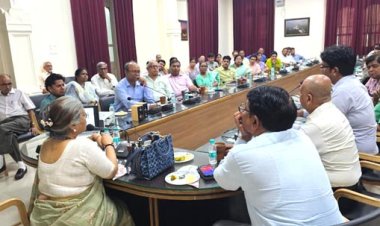 इलाहाबाद विश्वविद्यालय में होगा ग्रीन अडिट, पेड़ों पर लगेंगे क्यूआर कोड : प्रो. संगीता श्रीवास्तव