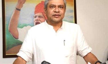 केंद्रीय रेल, सूचना एवं प्रसारण, इलेक्ट्रॉनिक्स एवं सूचना प्रौद्योगिकी मंत्री अश्विनी वैष्णव ने पदभार संभाला