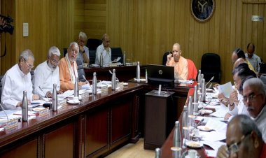 यूपी में परिवार नियोजन के लिए सास, बेटा, बहु सम्मेलन कराएगी योगी सरकार