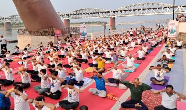 अन्तरराष्ट्रीय योग दिवस पर आदि योगी की नगरी काशी में दिखा योग का क्रेज