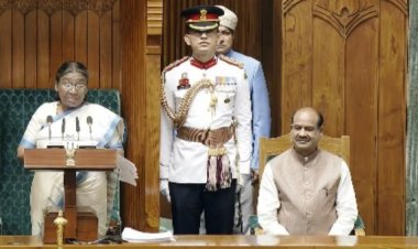 देश में छह दशक के बाद पूर्ण बहुमत वाली स्थिर सरकार बनी है : राष्ट्रपति