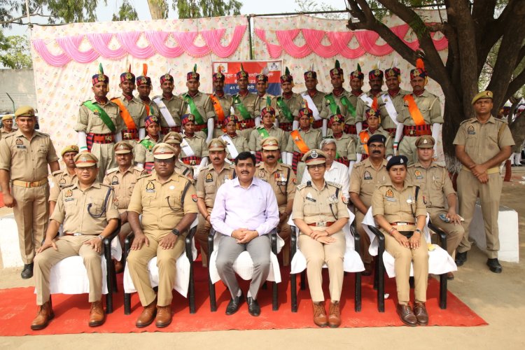 उत्तर प्रदेश पुलिस को मिले 148 आरक्षी