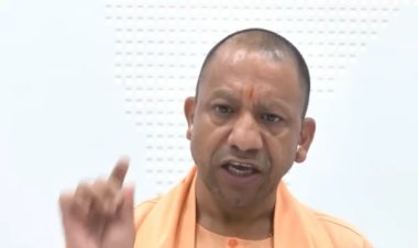 हाथरस हादसाः एक्शन में सीएम योगी, घटनास्थल और अस्पताल का लिया जायजा
